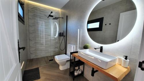 Kúpeľňa v ubytovaní VILLA OASIS Casa Rural ideal Familias y grupos