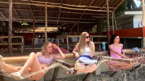 Hosté ubytování OIA Beach Hostel - El Nido