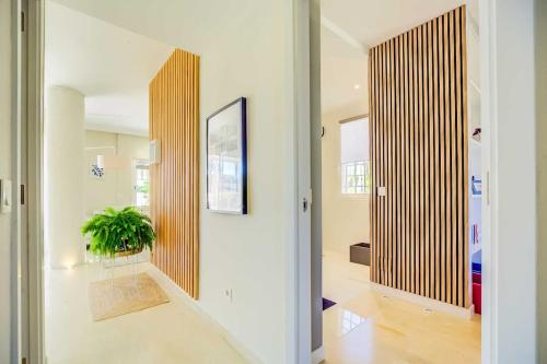 107-Exclusive Apartment with Pool, Elviria, Marbella