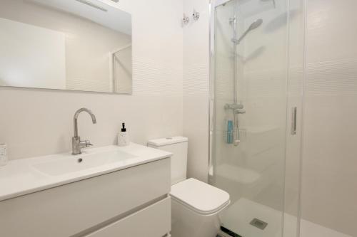 Estepona Centre Beachfront Apartment ROSSI