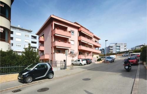 One-Bedroom Apartment Split With Sea View 02