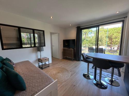 Appartement neuf T2 avec jardin et terrasses