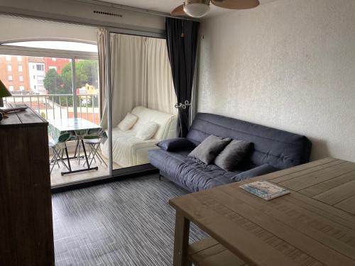 Studio avec belle vue sur le port