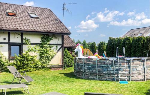 4 Bedroom Cozy Home In Mscice