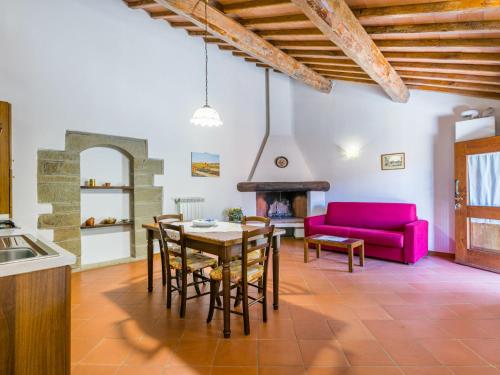 Η κουζίνα ή μικρή κουζίνα στο Apartment Certina 3 by Interhome