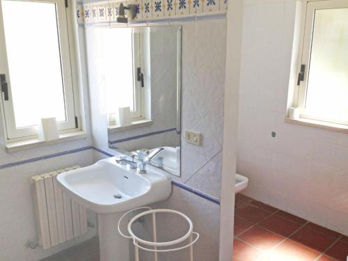 Ένα μπάνιο στο Holiday Home Breda by Interhome