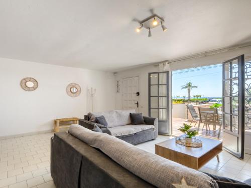 Posedenie v ubytovaní Holiday Home Salins I by Interhome