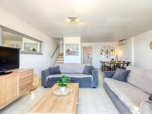 Posedenie v ubytovaní Holiday Home Salins I by Interhome