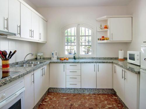Holiday Home Amanda by Interhome