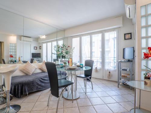 Apartment Le Cheverny by Interhome