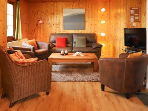 Chalet La tintaz by Interhome photo 2