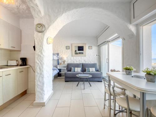 Apartment Roses Holiday Center-21 by Interhome