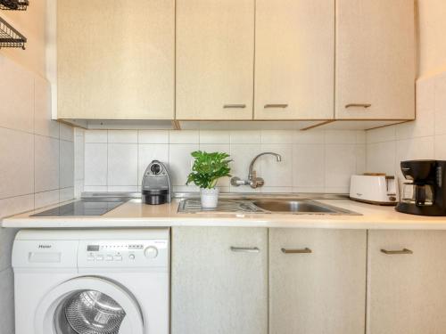 Apartment Roses Holiday Center-21 by Interhome