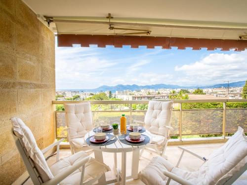 Photo de la galerie de l'établissement Apartment Parc Bruyère by Interhome, à Cannes