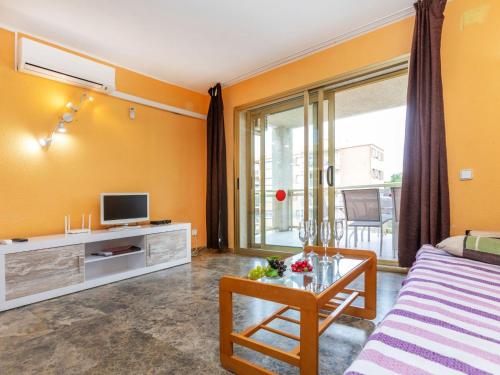 Apartment Cala Dorada-2 by Interhome