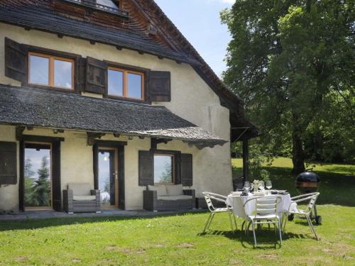 Chalet Le Revers by Interhomeにある庭
