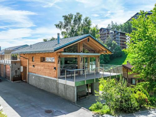 Chalet Les penguins by Interhome
