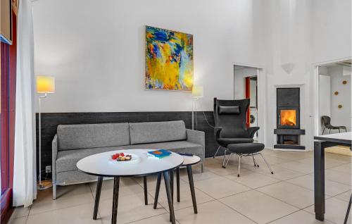 Fotografie z fotogalerie ubytování Cozy Home In Grenaa With Kitchen v destinaci Grena