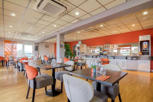 Εστιατόριο ή άλλο μέρος για φαγητό στο Brit Hotel Les Evens