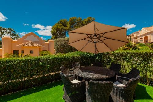 3 bedroom apartment, with private garden and terrace, in Puerto Banús photo 3