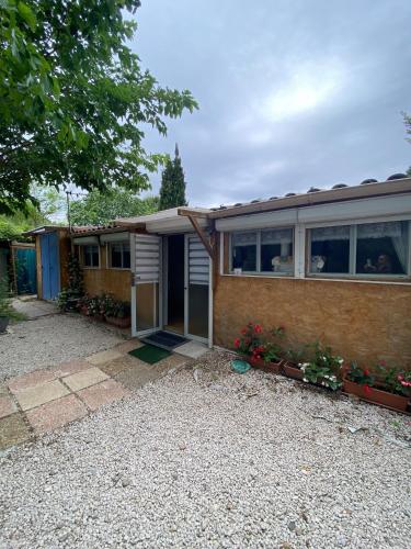 Terrain de loisirs avec mobilhome proche de la plage - V0824