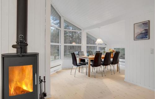 Φωτογραφία από το άλμπουμ του Cozy Home In Hadsund With Sauna σε Hadsund