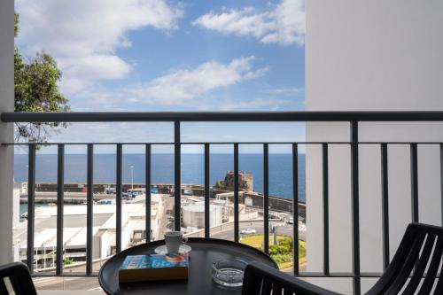 Apartamento Princesa Dona Amélia by an island apart