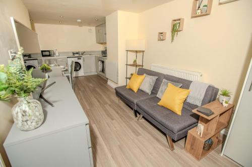 Basement Apartment photo 7