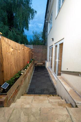 Basement Apartment photo 5