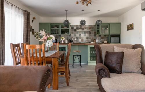 Gorgeous Home In Medulin