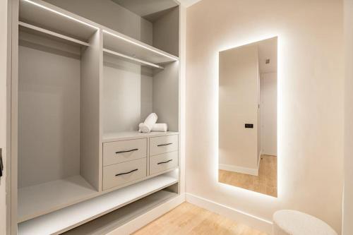 Centro IX calle Caballero de Gracia 2BR 2BH
