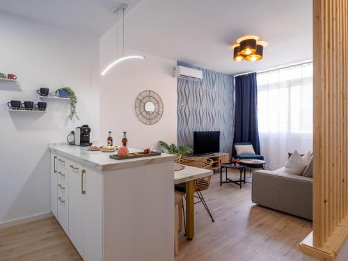 Foto Torremolinos Centro Apartamento con parking y playa a 5 min, wifi alta velocidad 4