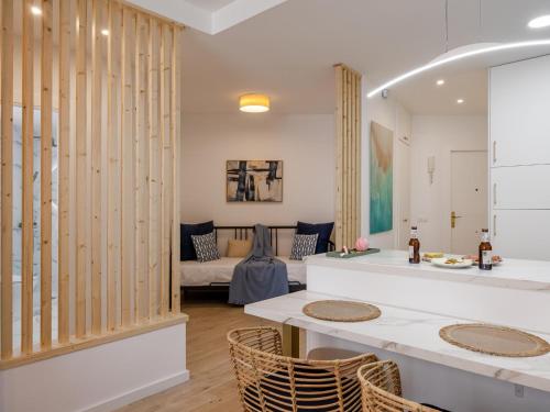 Torremolinos Central Beach Apartment