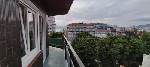 Charming Apartment in Vigo - 45 m² - Garden View