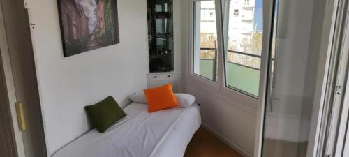 En eller flere senge i et værelse på Charming Apartment in Vigo - 45 m² - Garden View