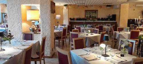 Restaurace v ubytování Hotel Adria & Resort