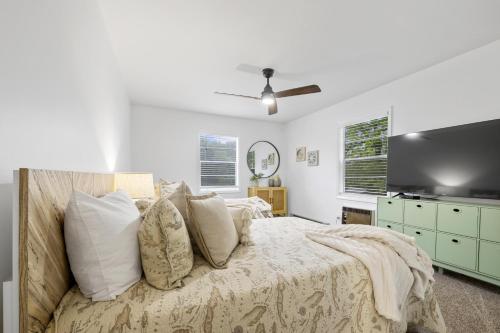 Gallery image of Sunrise - 1322 Indian Point Road in Branson