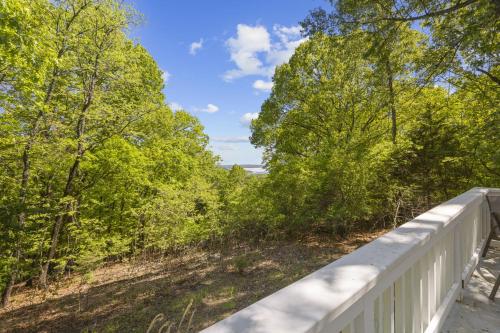 Gallery image of Sunrise - 1322 Indian Point Road in Branson