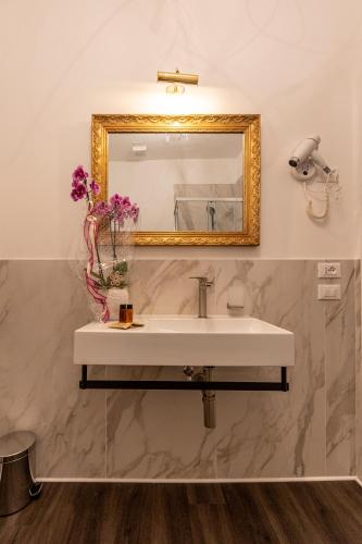 Ένα μπάνιο στο Amy Rooms