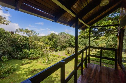 Cabañas Valle Campanas - Monteverde, Costa Ricaにある庭