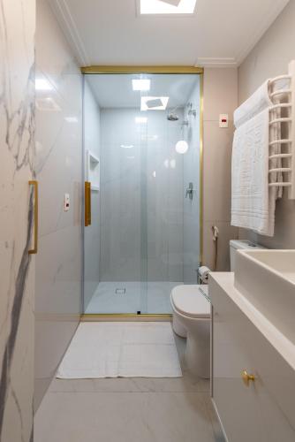 Bilik mandi di Rosemari's Apartments 4 Studios Luxuosos