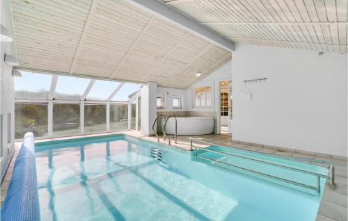Πισίνα στο ή κοντά στο Beautiful Home In Thisted With Sauna