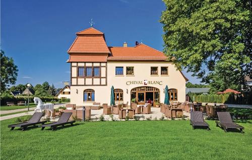 Κήπος έξω από το Beautiful Home In Kuhlen Wendorf