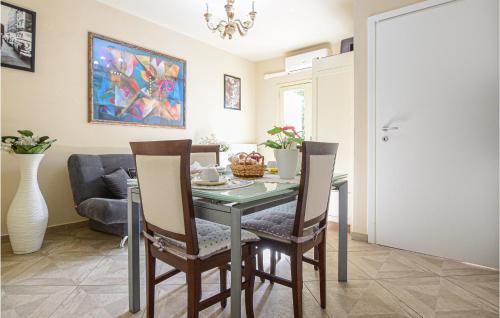 a dining room with a table and chairs at Prato Bello in Fucecchio