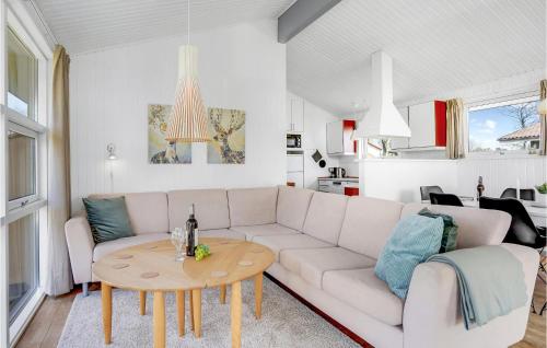 Χώρος καθιστικού στο Holiday Home Rønnebærvænget Hejls Ix