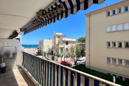 Antibes Carré d'or STD BASTION vue Mer