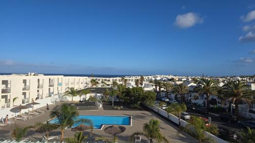 Apartment Namaste- Amazing sea view & infinity pool - good Wifi - smart tv-Residence Senator