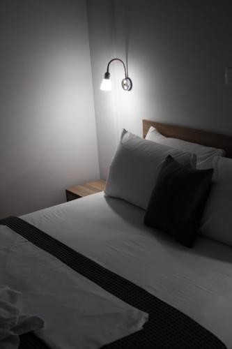 Letto o letti in una camera di GIAKOST APARTMENTS V near airport