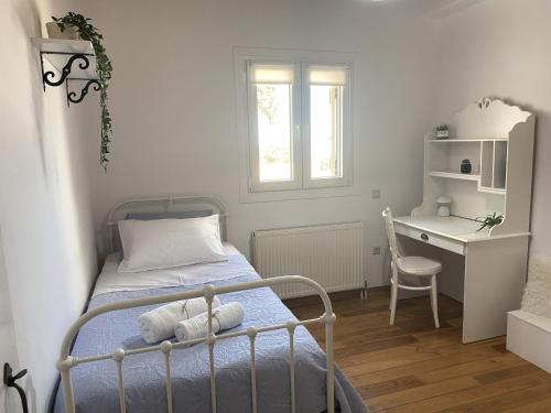 Gallery image of Rustic House Tinos in Mirsíni