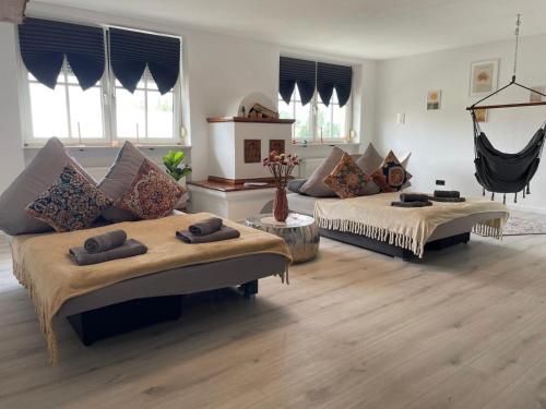 Ένα ή περισσότερα κρεβάτια σε δωμάτιο στο Fewo BOHO Vintage nähe Salzburg